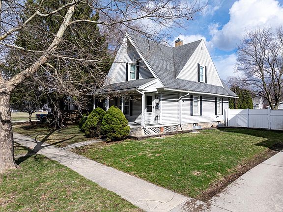 2nd image of 123 N Prospect St