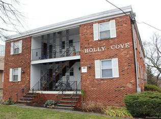 24 Home Ct UNIT 3, Stamford, CT 06902