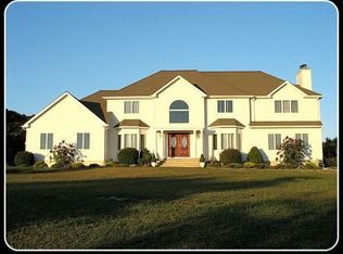 12 Lawrence Dr, Cream Ridge, NJ 08514