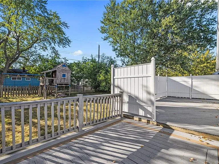110 Rosemont Dr — Photo 20