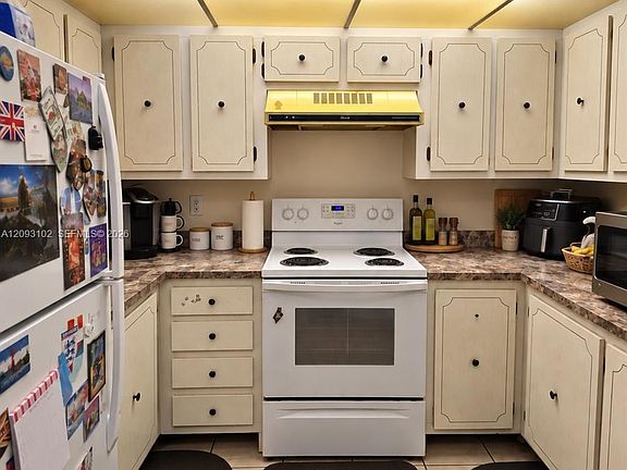 3rd image of 6820 W Flagler St APT 103