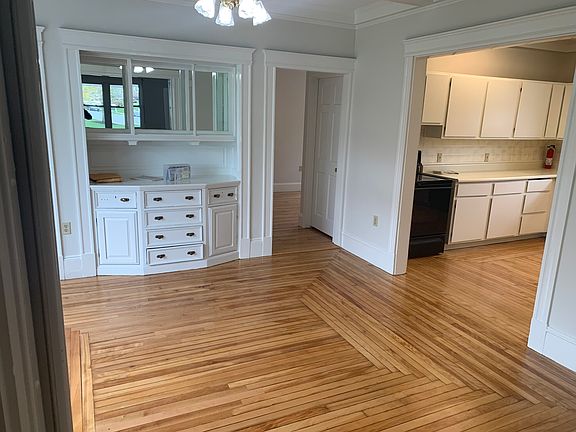 4th image of 271 Groveland St Unit 1