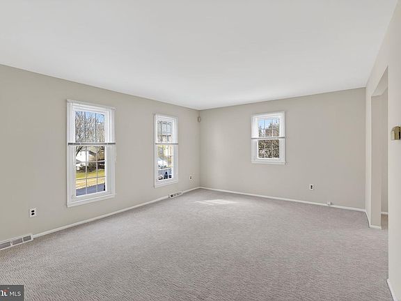 3rd image of 151 Eaton Dr