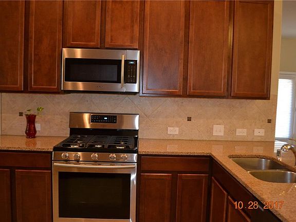 4th image of 425 Shasta St