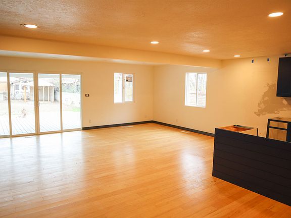 4th image of 2106 E Claybourne Ave