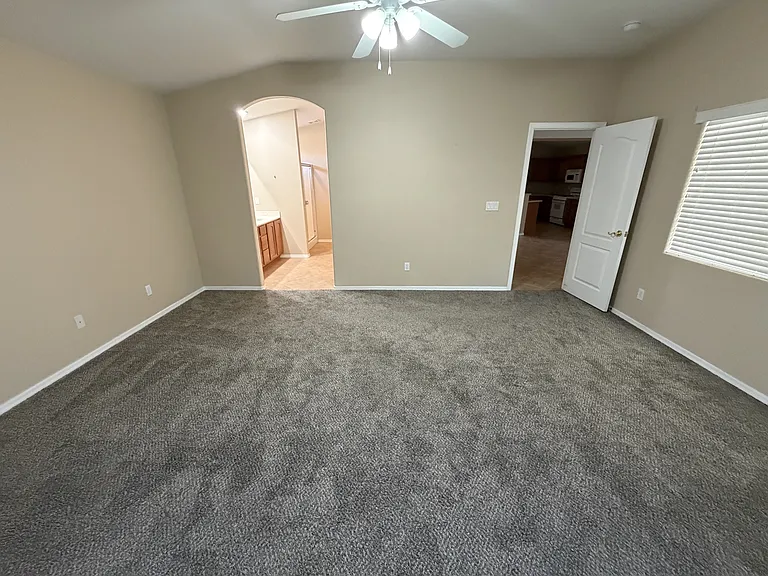 2460 Topanga Dr — Photo 10