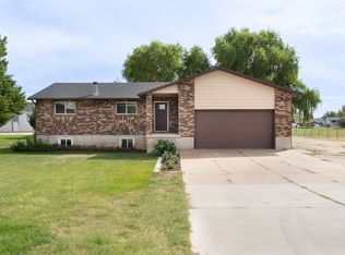 2129 W 2700 N, Farr West, UT 84404