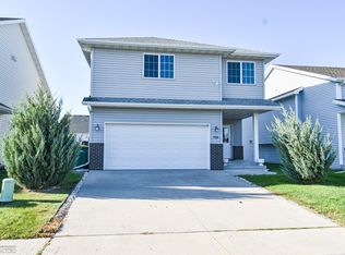 915 30th Ave W, West Fargo, ND 58078