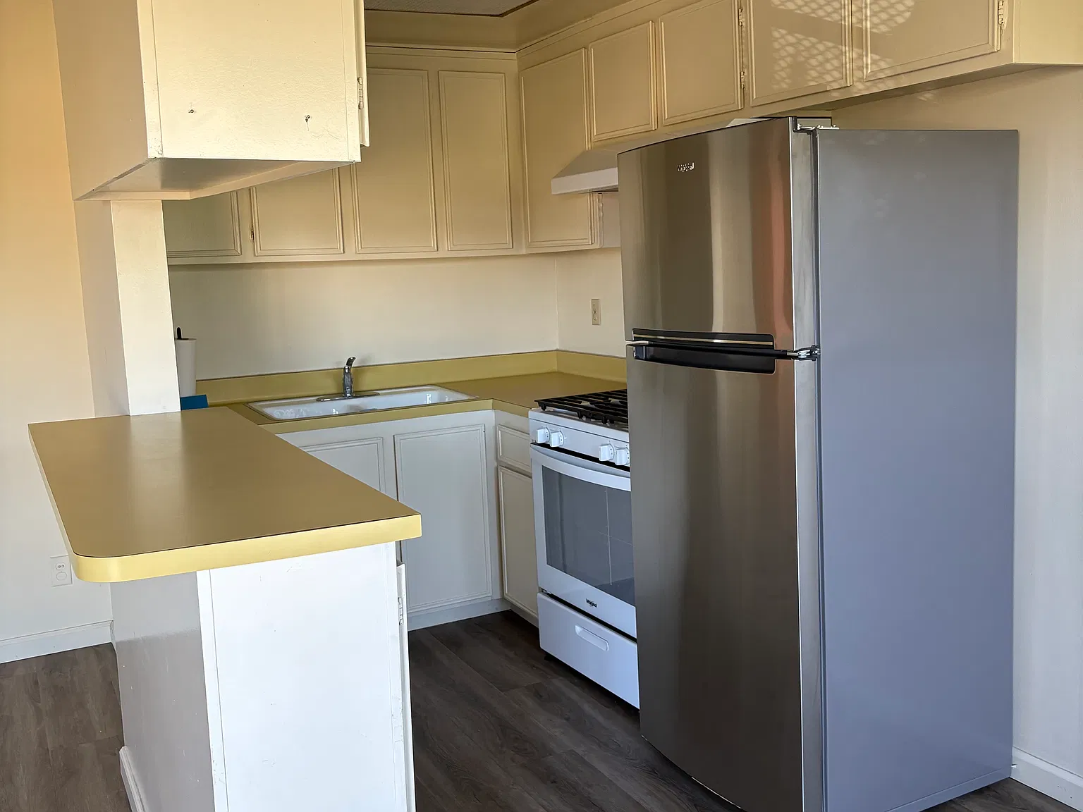 1 bed, 600 sqft, $1,700 — Photo 3