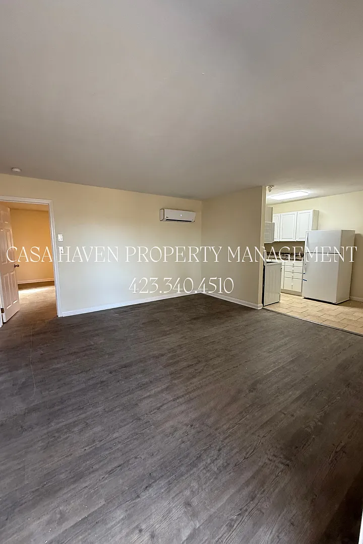 Cedar Point Apartments 189 Cedar Point Road, Johnson City, TN — Photo 2