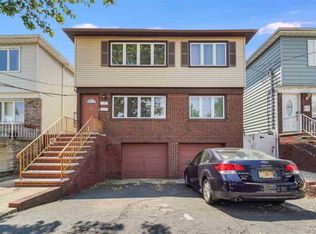 10 Packard St, Bayonne, NJ 07002