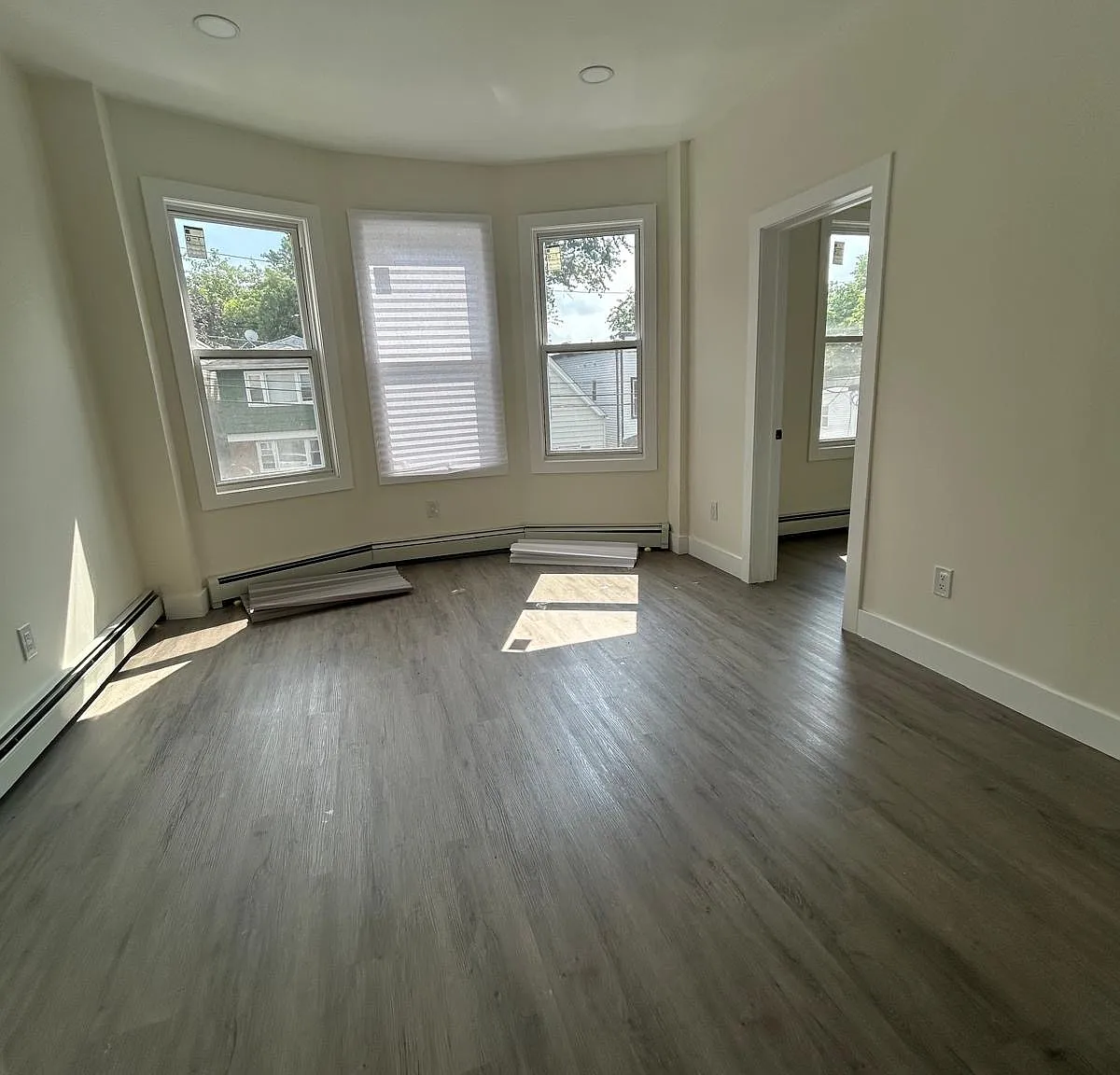 3 bed, $2,200 — Photo 4