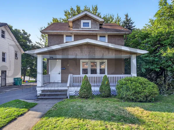 15748 Friend Ave, Maple Heights, OH 44137