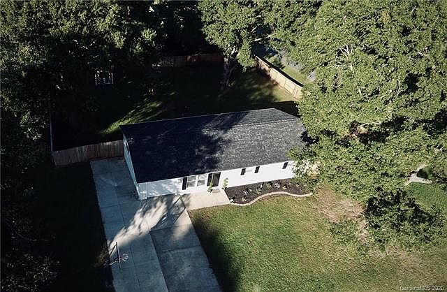 1st image of 2580 Belshire Dr