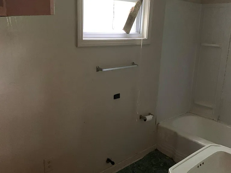 330 Oak St — Photo 24