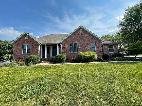 2nd image of 161 Gardenia Ln