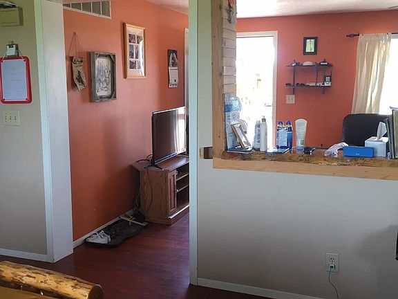 3rd image of 1695 Piney Dr