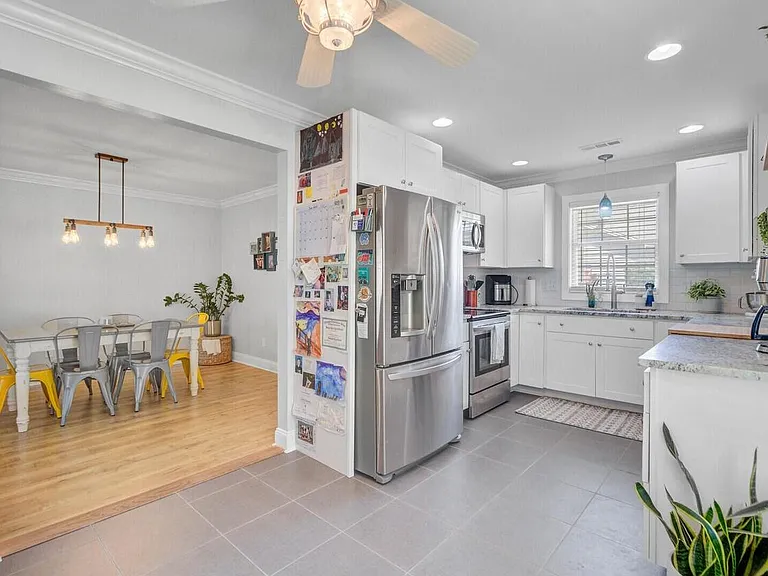 2076 Presidio Dr — Photo 16