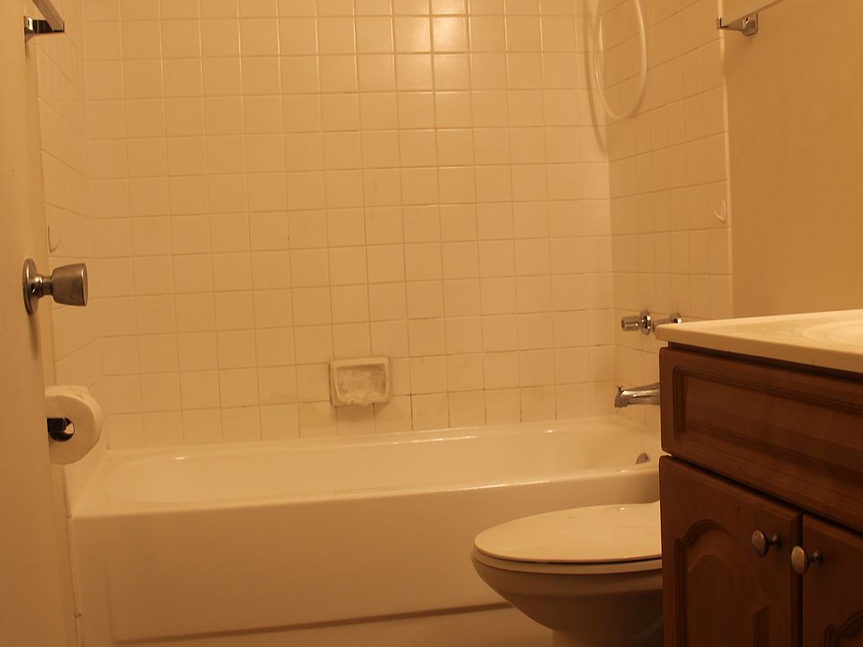 1st image of 5621 Riverside Dr #202A1