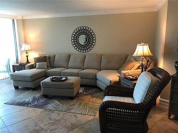 5th image of 440 Seaview Ct APT 908