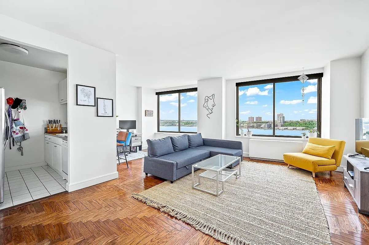 200 Riverside Boulevard 18I
