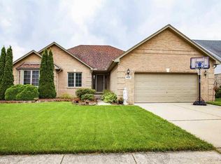 54337 Maple Leaf Dr, New Baltimore, MI