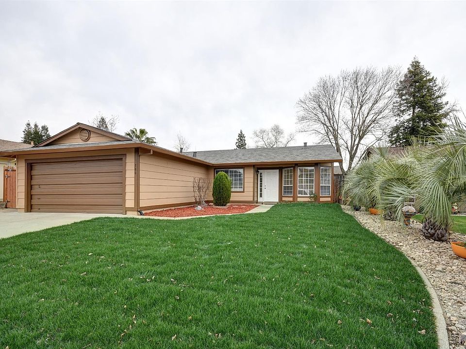 1st image of 580 Oakborough Ave