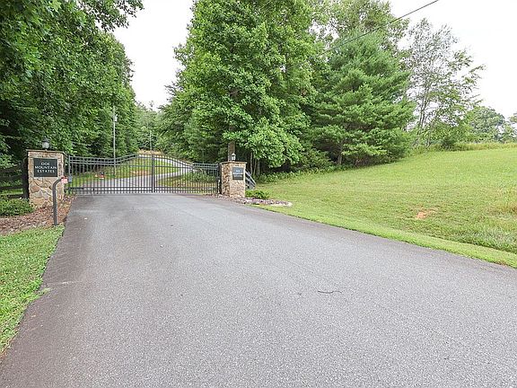 5th image of Doe Mountain Ests #7