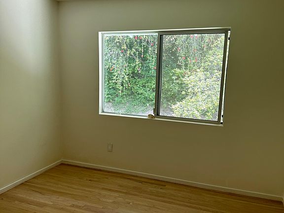 4th image of 14491 Glorietta Dr
