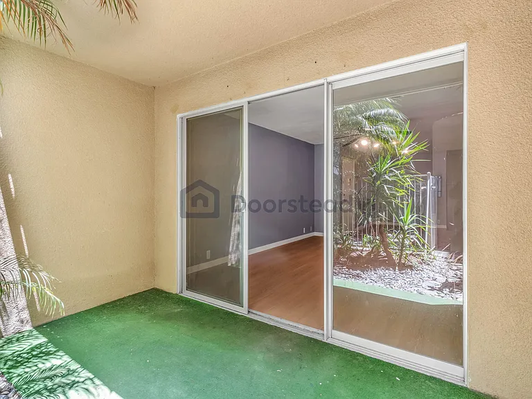4600 Lamont St #4-113 — Photo 18
