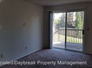 705 S 72nd Ave APT A, Yakima, WA 98908