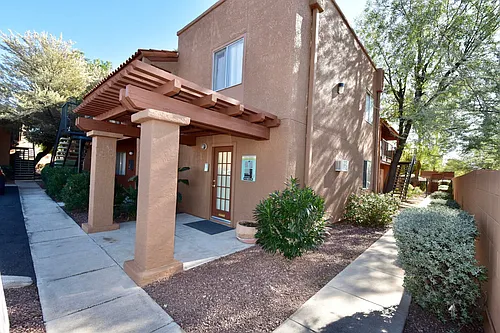 Acacia Gardens Photo 1