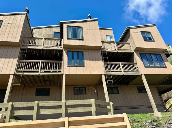 67 North Lynx, Warren, VT 05674