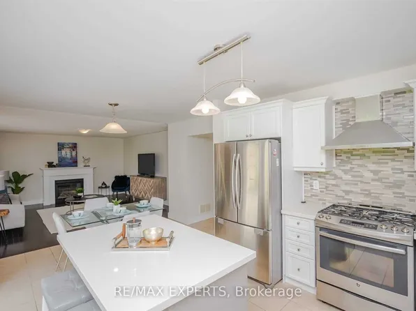27 Mooney Trl, New Tecumseth, ON L9R 0J4