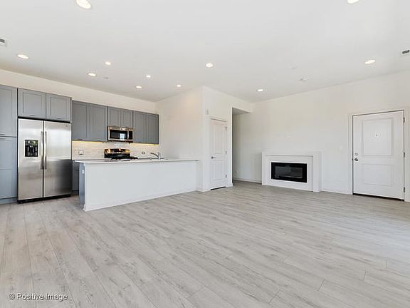 4th image of 7353 W Grand Ave Unit 1W