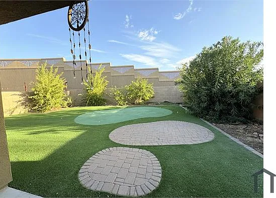 3 bed, 1463 sqft, $2,400 — Photo 2