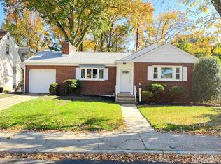 24 Liberty St, Fords, NJ 08863