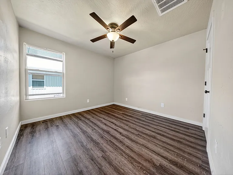 1420 S Treetop Ct — Photo 25