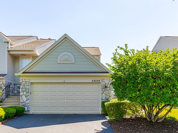 3rd image of 24849 Franklin Ln