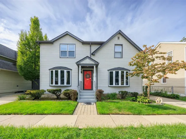 89 Muir Rd, Grosse Pointe Farms, MI 48236