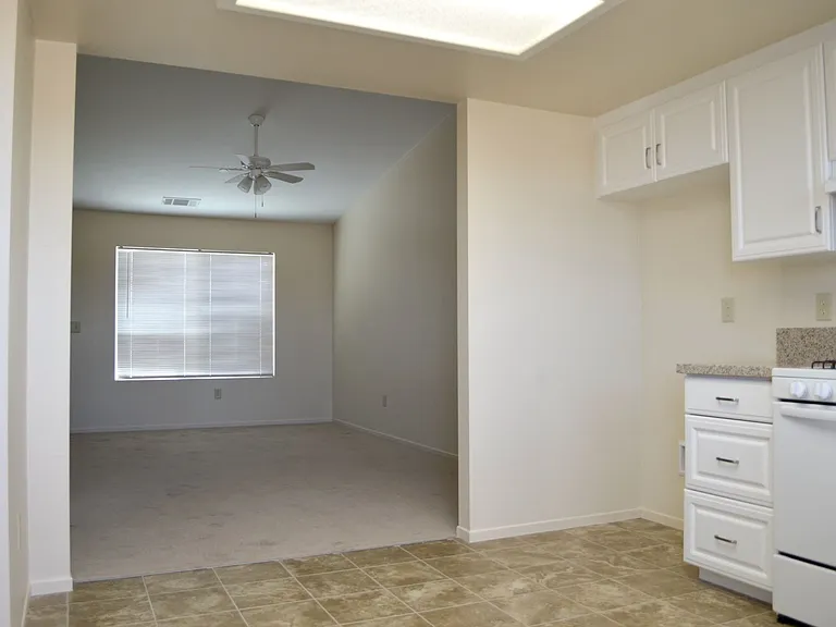 Desert Villas Apartment Homes — Photo 33