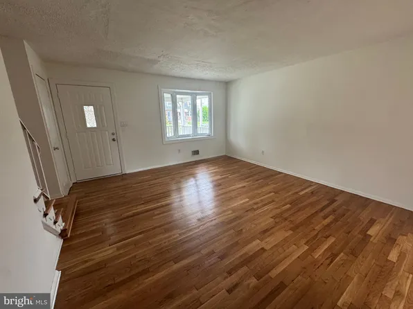 2128 Cockspur Rd, Middle River, MD 21220