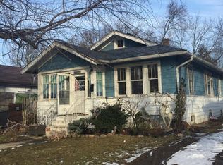 123 N Victory St, Waukegan, IL 60085