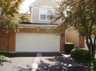 526 Cherry Hill Ct, Schaumburg, IL 60193