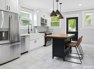 137 Rock Spring Rd #1, Stamford, CT 06906