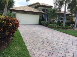 5975 Royal Isles Blvd, Boynton Beach, FL 33437