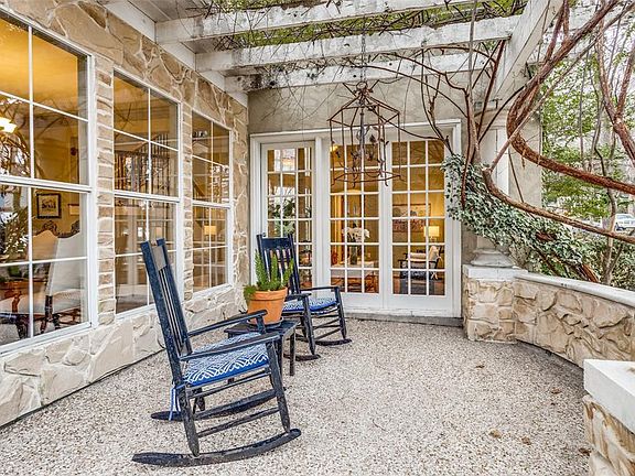 4th image of 2603 Lexington Pl