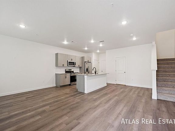 3rd image of 630 Homestead Ave #14