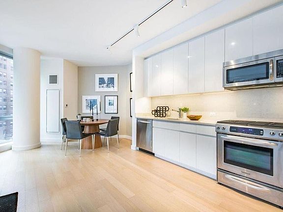 4th image of 160 Madison Ave APT 15G