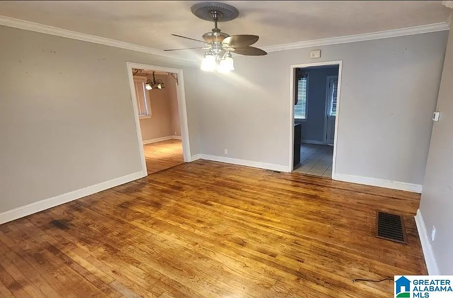 2 bed, 1.0 bath, $1,200 — Photo 2
